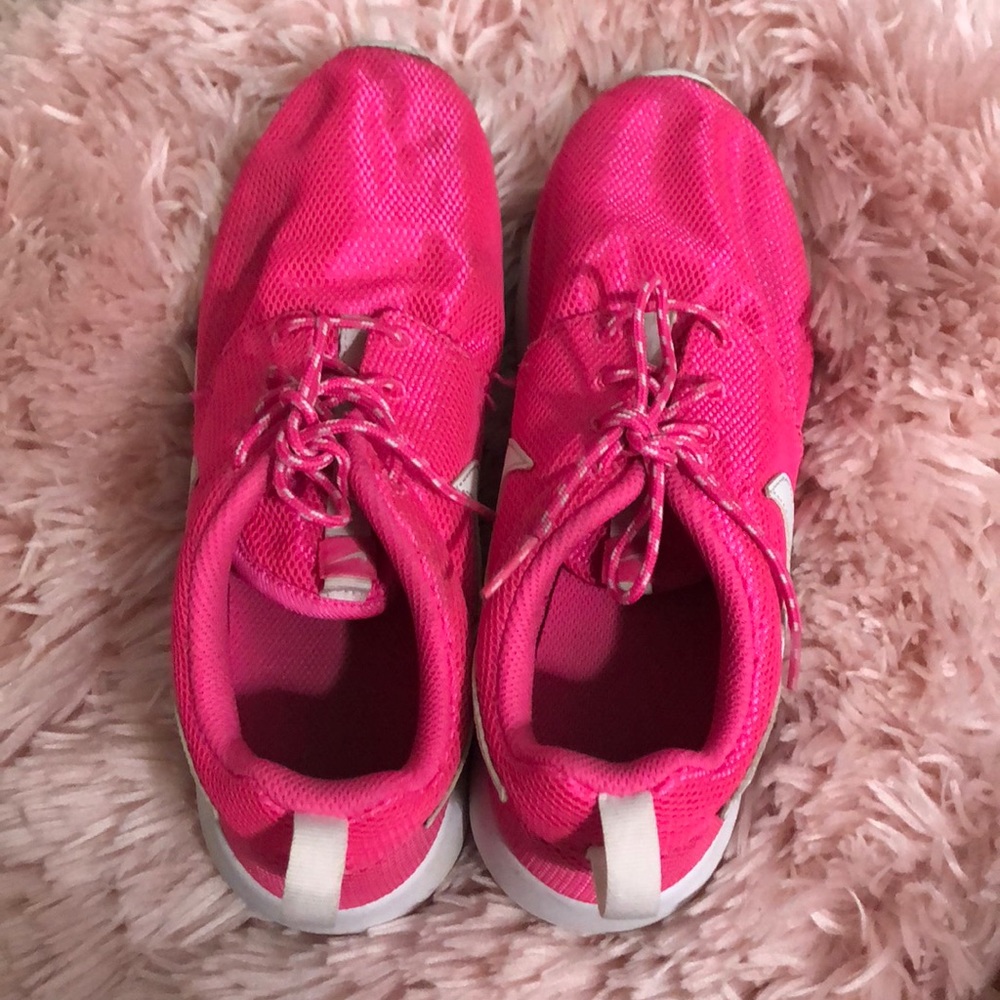 Nike shoes